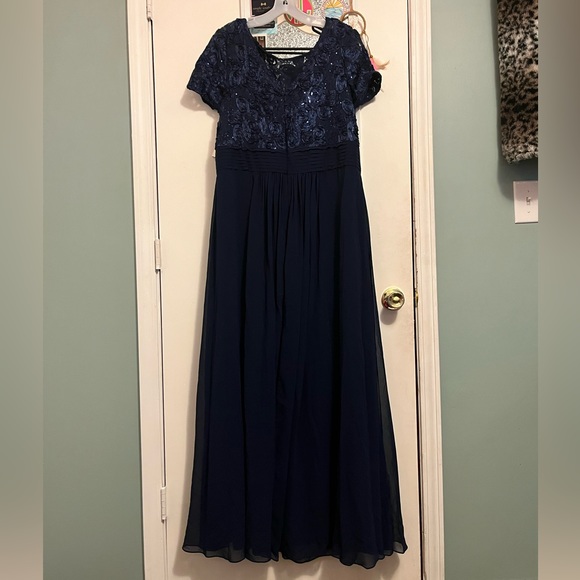 David’s Bridal Mother of the Groom/Bride Dress - Picture 1 of 3